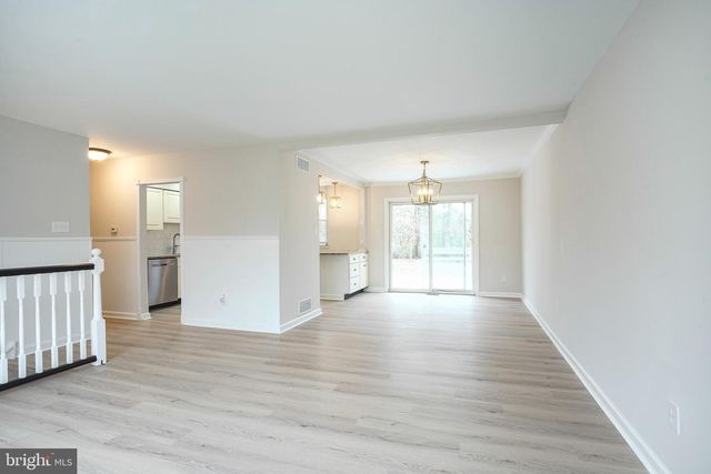 3 ALBERTS AVE, Sicklerville, NJ 08081