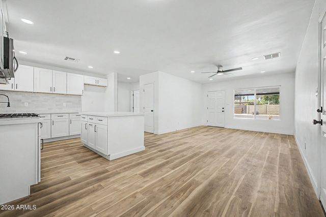 4437 E ALMERIA Road, Phoenix, AZ 85008