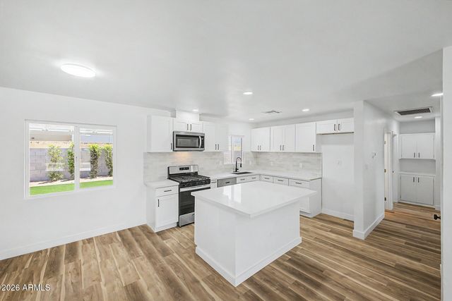 4437 E ALMERIA Road, Phoenix, AZ 85008