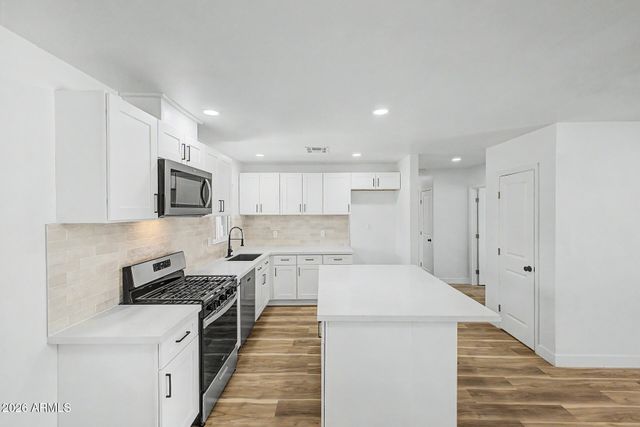 4437 E ALMERIA Road, Phoenix, AZ 85008