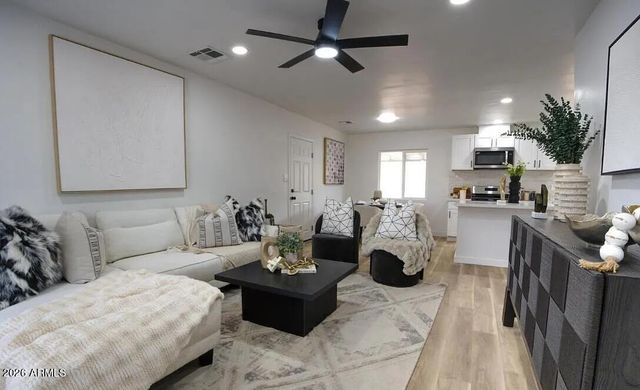 4437 E ALMERIA Road, Phoenix, AZ 85008
