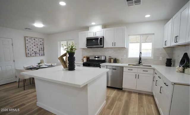 4437 E ALMERIA Road, Phoenix, AZ 85008