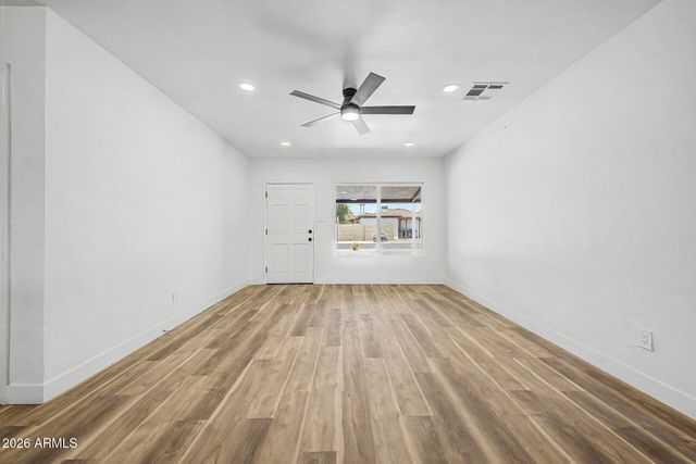 4437 E ALMERIA Road, Phoenix, AZ 85008