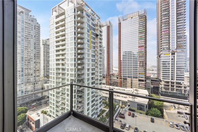 1100 S Hope 1704, Los Angeles, CA 90015