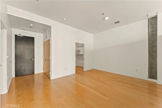 1100 S Hope 1704, Los Angeles, CA 90015