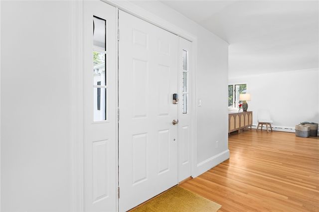 331 Third Beach Road, Middletown, RI 02842