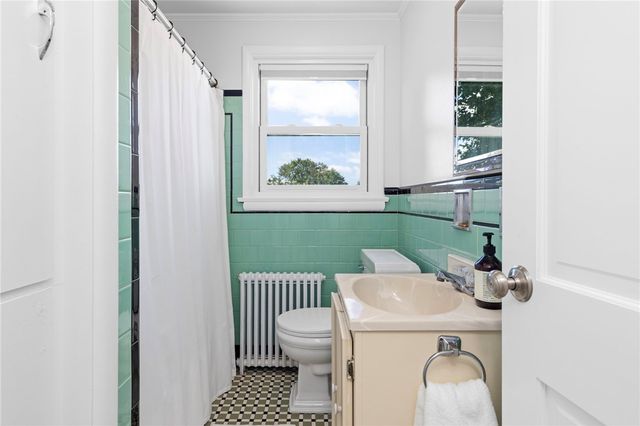 331 Third Beach Road, Middletown, RI 02842