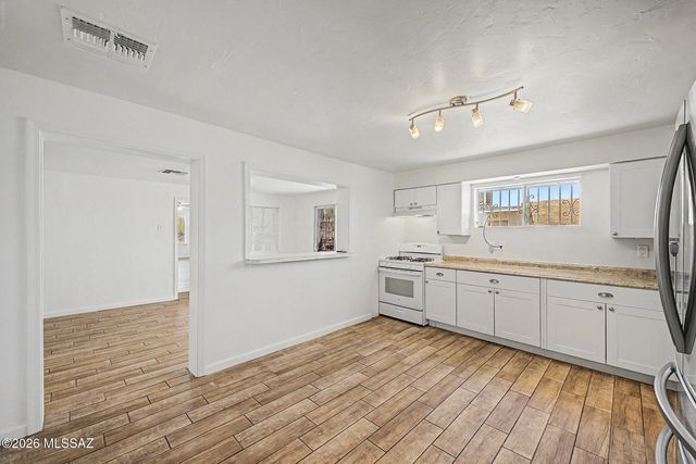 120 W 35th Street, Tucson, AZ 85713