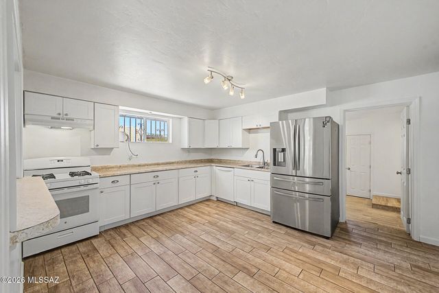 120 W 35th Street, Tucson, AZ 85713