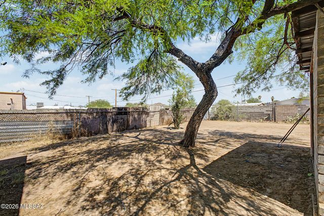 120 W 35th Street, Tucson, AZ 85713