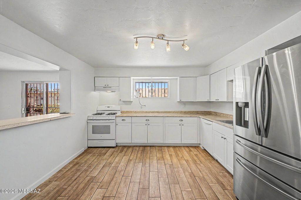 120 W 35th Street, Tucson, AZ 85713
