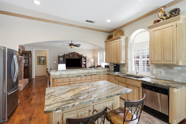 6009 Wallace Meadows Court, Arlington, TX 76001