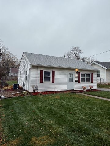3220 Cornell Street, Des Moines, IA 50313