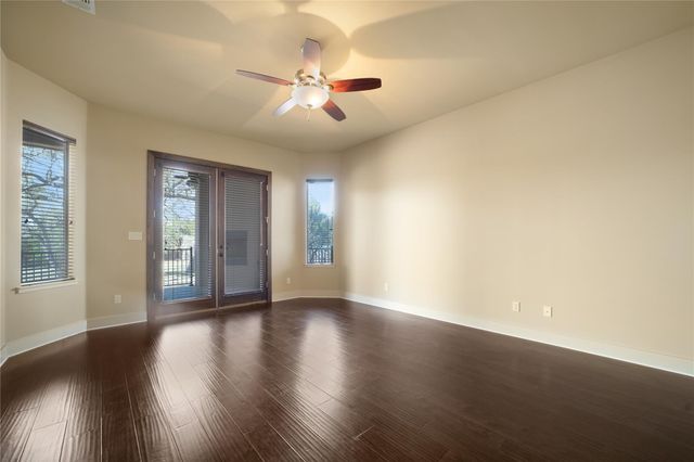 2450 Great Oaks DR, San Marcos, TX 78666