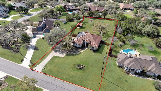 2450 Great Oaks DR, San Marcos, TX 78666