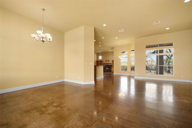 2450 Great Oaks DR, San Marcos, TX 78666