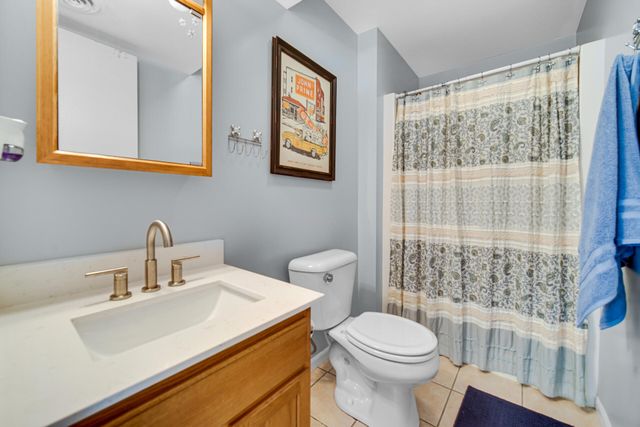2342 Westwood Lane, Chesterton, IN 46304