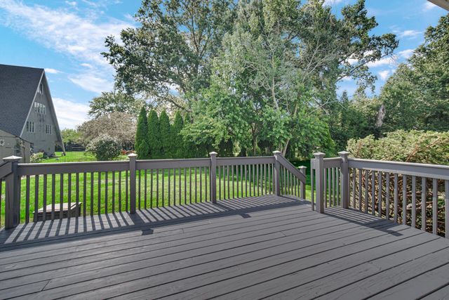 2342 Westwood Lane, Chesterton, IN 46304