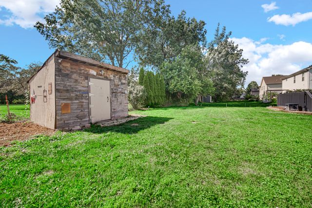 2342 Westwood Lane, Chesterton, IN 46304