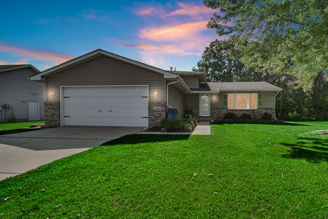 2342 Westwood Lane, Chesterton, IN 46304