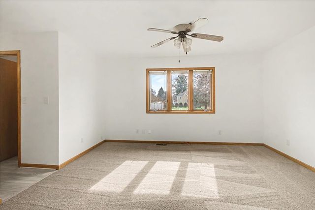 1816 Doris Road, Lake Holiday, IL 60548