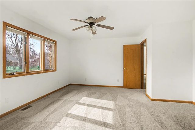 1816 Doris Road, Lake Holiday, IL 60548