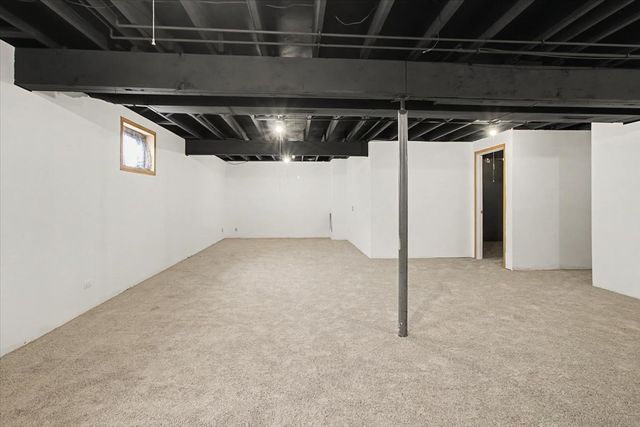 1816 Doris Road, Lake Holiday, IL 60548