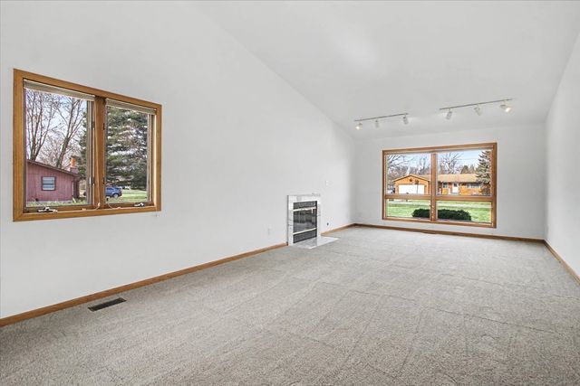 1816 Doris Road, Lake Holiday, IL 60548