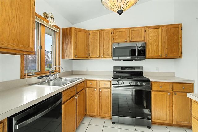 1816 Doris Road, Lake Holiday, IL 60548