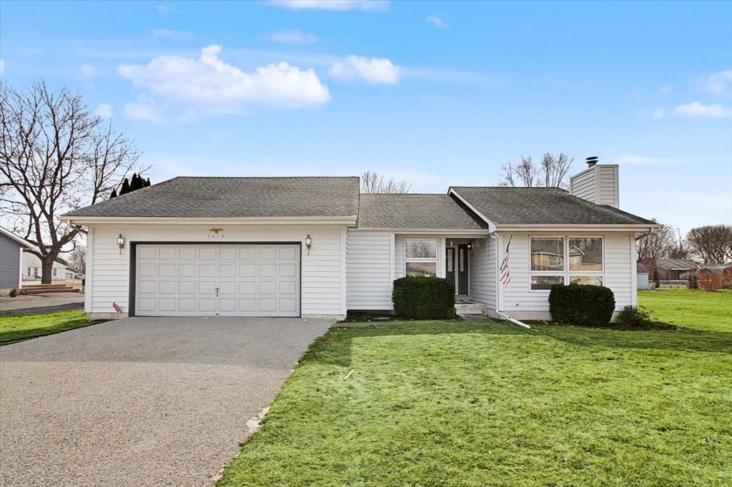 1816 Doris Road, Lake Holiday, IL 60548