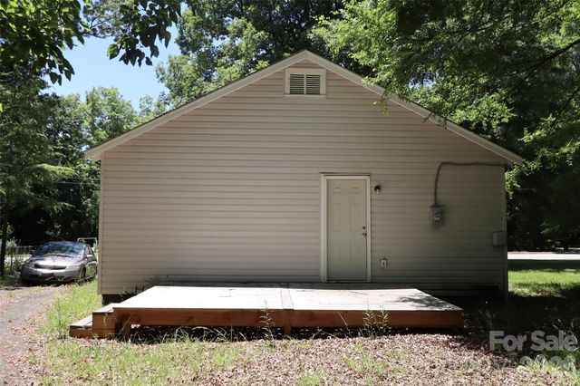 305 E Division Avenue, Salisbury, NC 28144