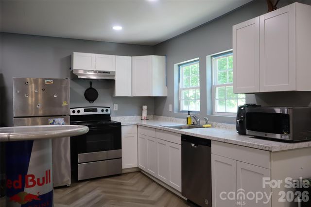 305 E Division Avenue, Salisbury, NC 28144