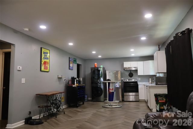305 E Division Avenue, Salisbury, NC 28144