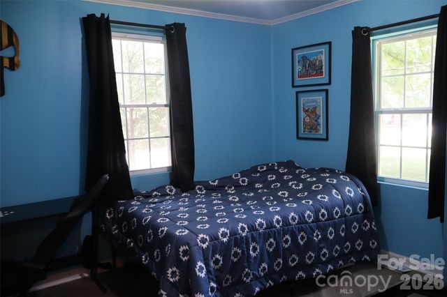 305 E Division Avenue, Salisbury, NC 28144
