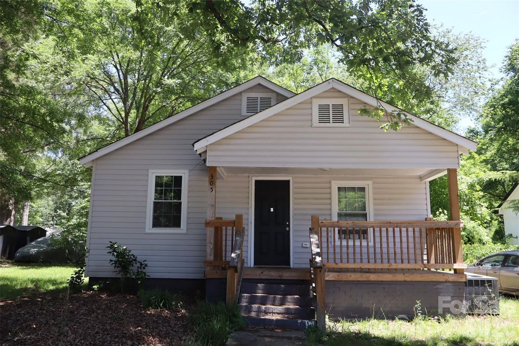 305 E Division Avenue, Salisbury, NC 28144