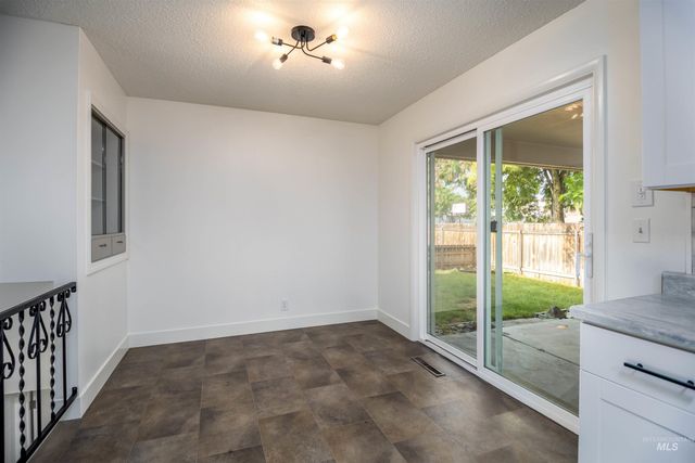 105 N Stinson, Nampa, ID 83651