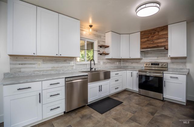 105 N Stinson, Nampa, ID 83651