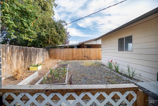 105 N Stinson, Nampa, ID 83651