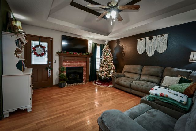 2605 W Garton Road, Ozark, MO 65721