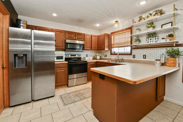 2605 W Garton Road, Ozark, MO 65721