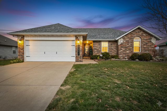 2605 W Garton Road, Ozark, MO 65721