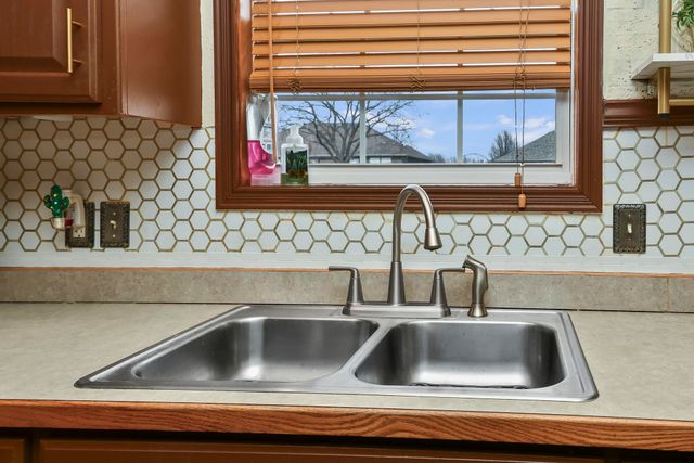 2605 W Garton Road, Ozark, MO 65721