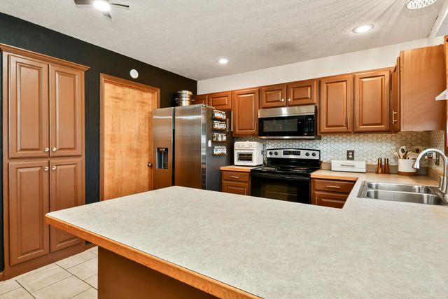 2605 W Garton Road, Ozark, MO 65721