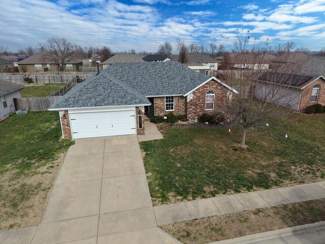2605 W Garton Road, Ozark, MO 65721