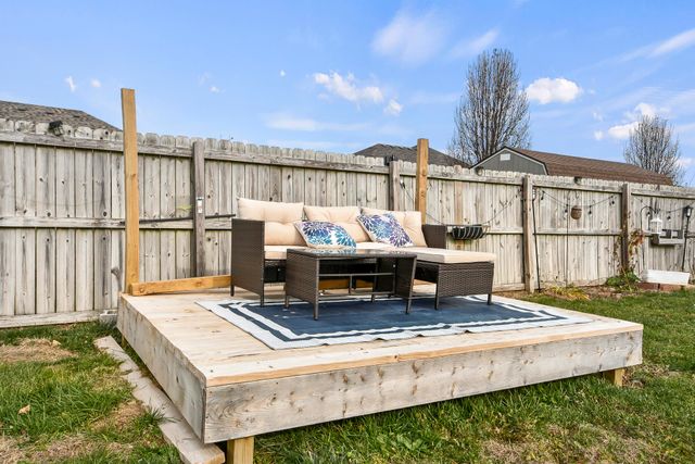 2605 W Garton Road, Ozark, MO 65721