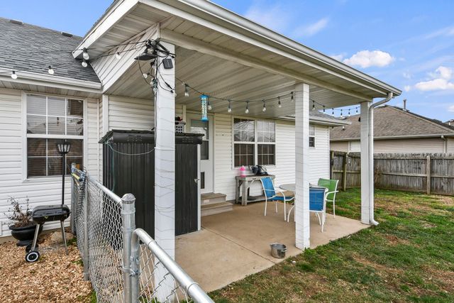 2605 W Garton Road, Ozark, MO 65721