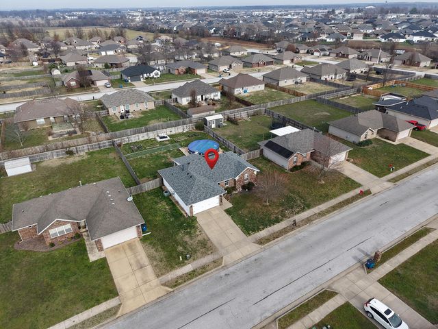 2605 W Garton Road, Ozark, MO 65721