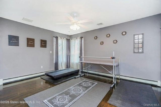 100 Hull Ave, Staten Island, NY 10306