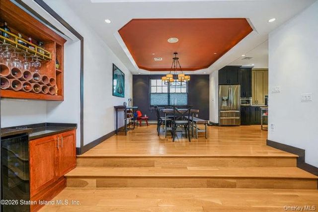 100 Hull Ave, Staten Island, NY 10306