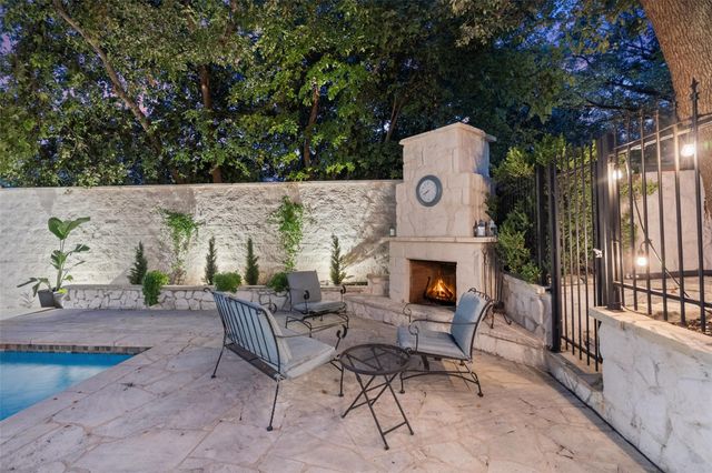 1411 W 10th ST, Austin, TX 78703